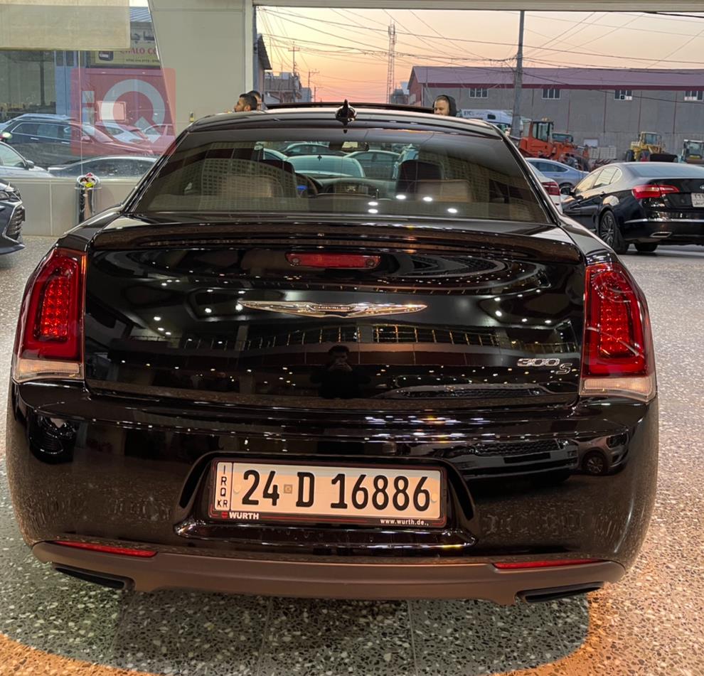 كرايسلر 300